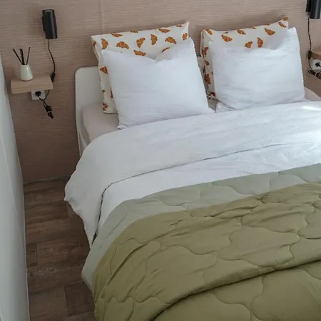 بيت للعطل Boshuisje Met Kachel 